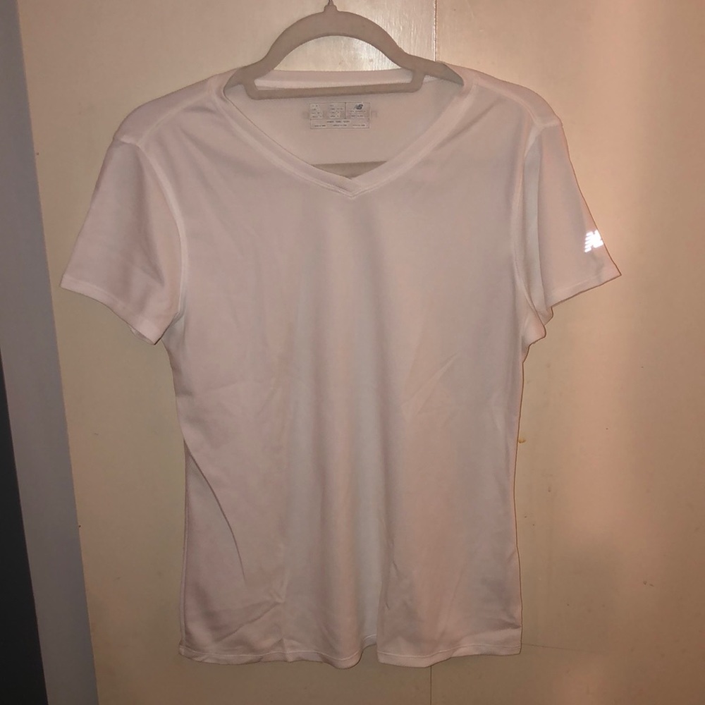 White New balance tee shirt